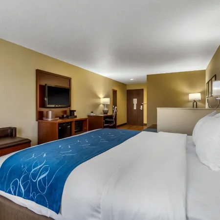 Comfort Suites