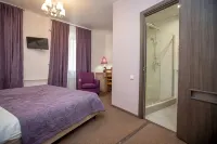 Arbat Inn Hotel - parking