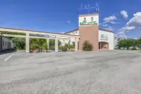 Brit Hotel Clermont l'Herault Hotels in Saint-Jean-de-Fos