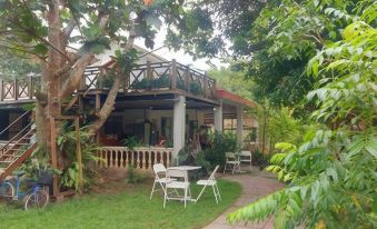 Vuon Nha Ngoai Garden Homestay