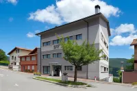 Hotel Berri Versalles Hotels in Оярцун