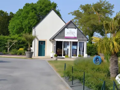 Apparthôtel Mont Saint Michel - Résidence Fleurdumont Hotels in Pontorson