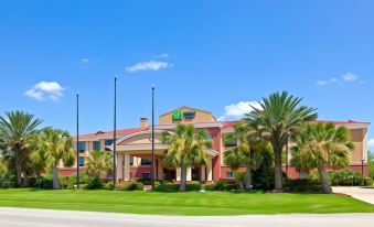 Holiday Inn Express & Suites Wharton