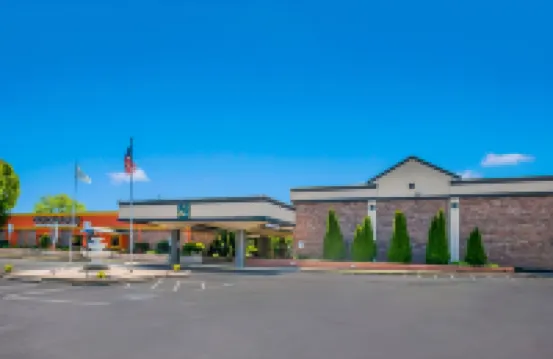 Quality Inn & Suites Hôtels à : 