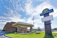 Days Inn by Wyndham Anderson IN