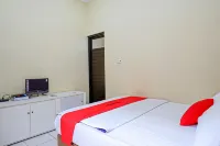 RedDoorz Near Desa Wisata Tambi Dieng Hotels in Kejajar