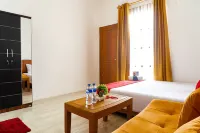 RedDoorz Near Cipinang Indah Mall Hotels in East Jakarta