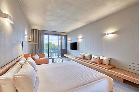 Wonil Hotel Perth - Handwritten Collection