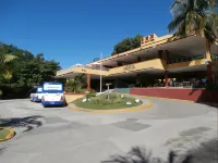 Hotel Guantanamo Hotels near St. Catherine of Ricci Cathedral