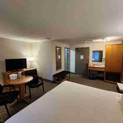 Days Inn by Wyndham Penticton Conference Centre Rooms