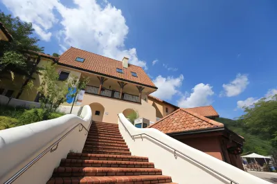 Gapyeong Petite France Pension 鱉島附近的飯店
