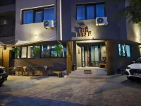 TheLine Hotels in Bragadiru