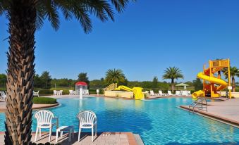 Cozy Pool 4 Bed Home with Spa 4 Bedroom Home by RedAwning