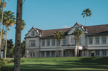 Pine Garden Hotel
