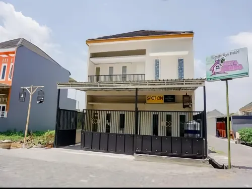 Griya Bunda Hotels in Lumajang