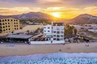 Cabo Break Hotel