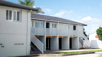 Hotel Kingsley Hotels near Eat Street Northshore