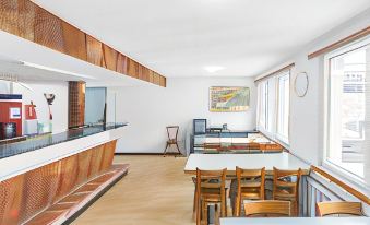 Hirschen Backpacker-Hotel & Pub