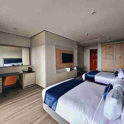 12 Oceans Hotel and Conference Centre Rooms