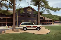 The Ozarker Lodge Hotels near Branson's Promised Land Zoo