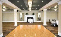 Niagara Crossing Hotel and Spa Hotels in Lewiston