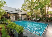 The Out House Pushkar- A Nature Villa - สระว่ายน้ำส่วนตัว