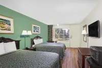 Travelodge by Wyndham Fort Myers North - Pet friendly