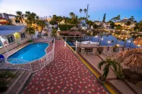 Bay Palms Waterfront Resort - Hotel and Marina - Strand
