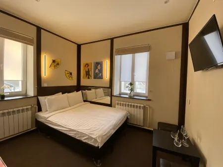 Отель Декабрист на Промышленнои 60