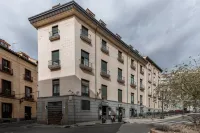 Líbere Madrid Palacio Real Отели рядом с достопримечательностью «La Central de Callao»