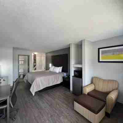 Quality Inn Rooms