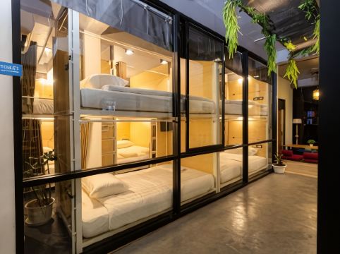 ข้าวสาร โซเชียล แคปซูล โฮสเทล