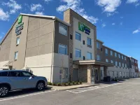Holiday Inn Express & Suites ELYRIA by IHG