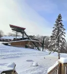 Ski In/Out Remodeled 2 bedroom/2 bath Condo at Snowriver!