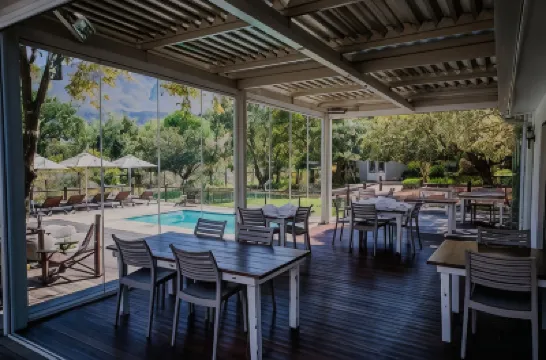 Aan de Oever Guesthouse Hoteles en 