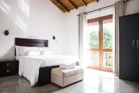 Villa White Queen Resort & Spa