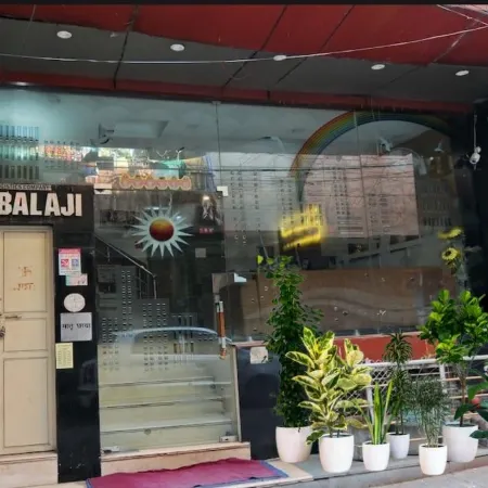Staybook Hotel Jai Balaji New Delhi Railway Station Отели рядом с достопримечательностью «Дели - центр города»