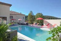 Logis Hotel Restaurant des Sapins Hotels in Lanarce