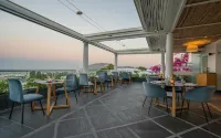 Theoxenia Caldera Hotel