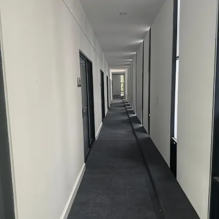 The Aura Residence Отели рядом с достопримечательностью «Пляж Mlop Chrey»