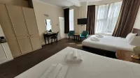 Heathlands Hotel