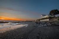 Black Sands Inn Hotels in Whitethorn