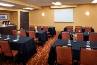 Courtyard Toledo Airport Holland Hotels in Springfield Township