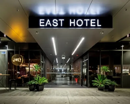 East Hotel and Apartments Hotels in Griffith