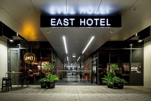 East Hotel and Apartments Hotels in Griffith