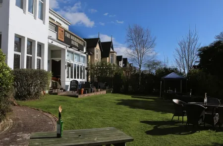 The Woodhouse Hotel Отели в г. Ларгс