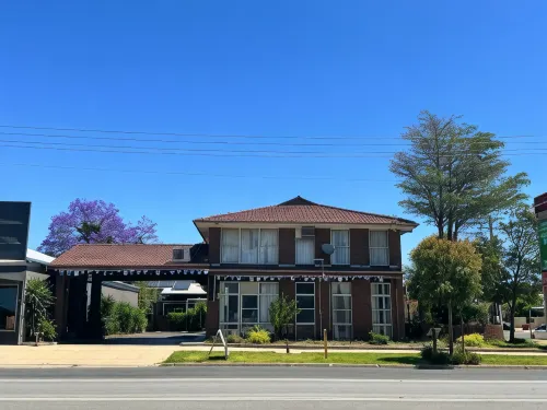 The Shamrock Hotel Balranald Hotels in Balranald