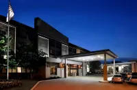 Comfort Suites Milwaukee West Hotels in Milwaukee