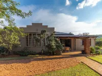 Kwathabisile Bush Retreat Hotel a Cullinan