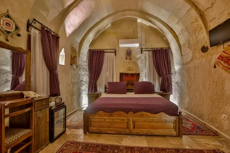 Hidden Cave Hotel